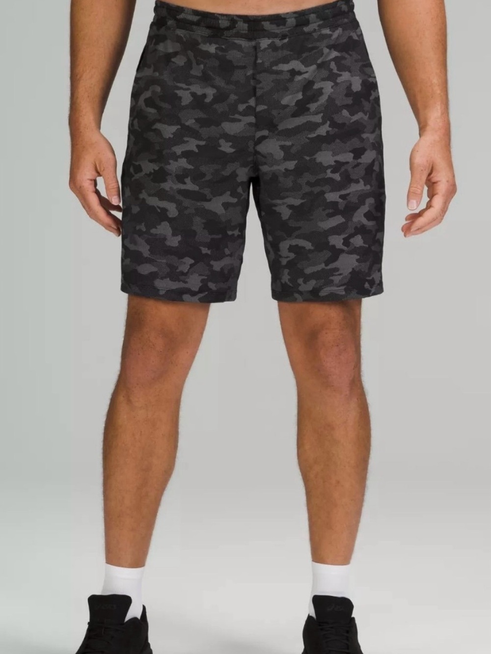Lululemon Mens pace breaker 9” lined shorts men’s medium variegated mesh camo